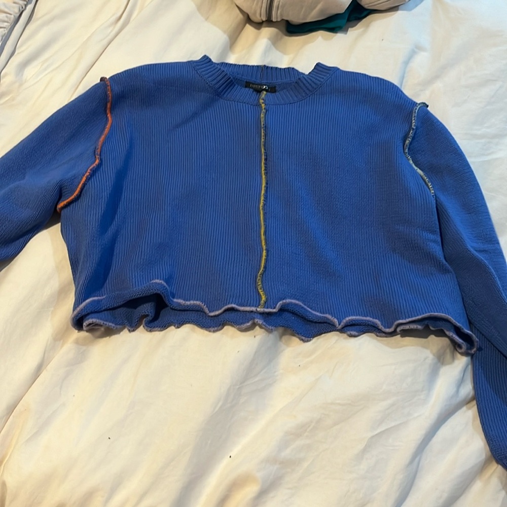 Paper moon sweater